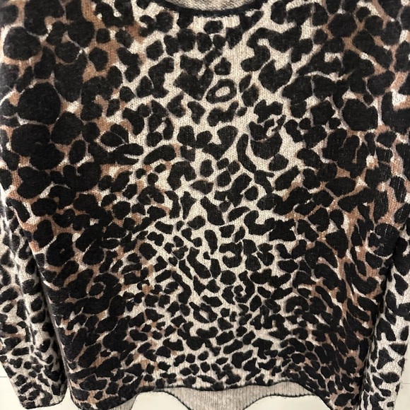 360CASHMERE XS Frankie cheetah oversized cashmere soft luxurious fine sweater - Picture 12 of 12